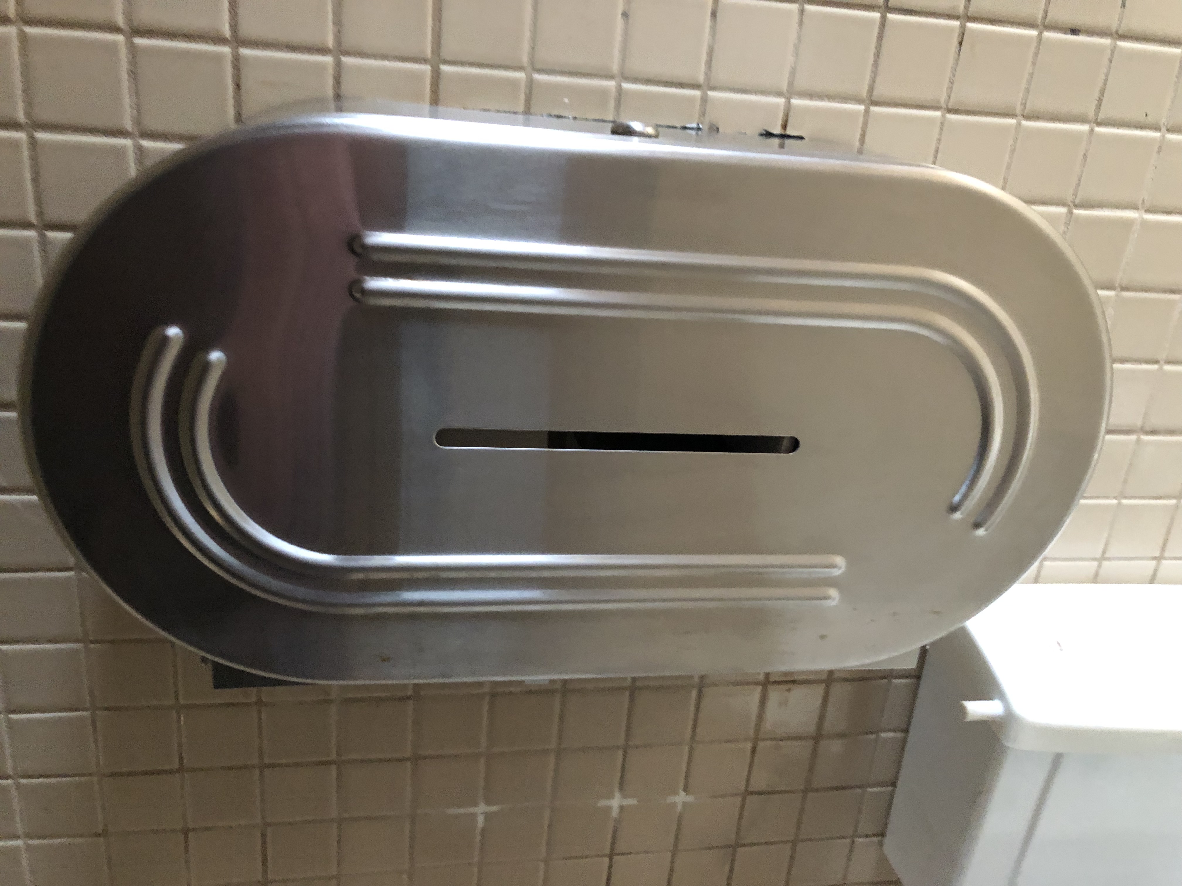 metal double-roll toilet paper dispenser